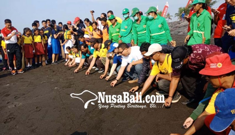 www.nusabali.com-dosman-gelar-save-our-beach