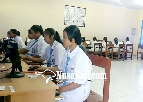 Nusabali.com - unbk-sma-ratusan-siswa-terkendala-jarak-tempuh