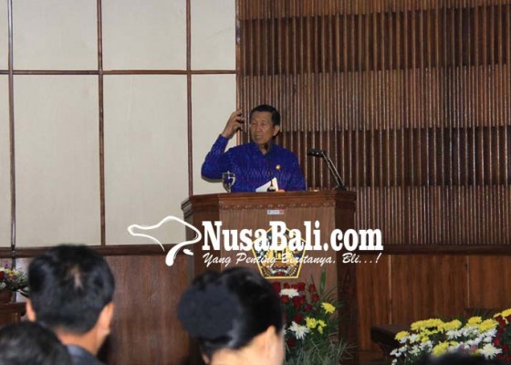 Nusabali.com - persulit-perizinan-daerah-kena-sanksi