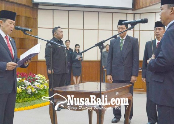 Nusabali.com - gubernur-pastika-lantik-catur-sentana-jadi-kepala-perwakilan-bkkbn-provinsi-bali