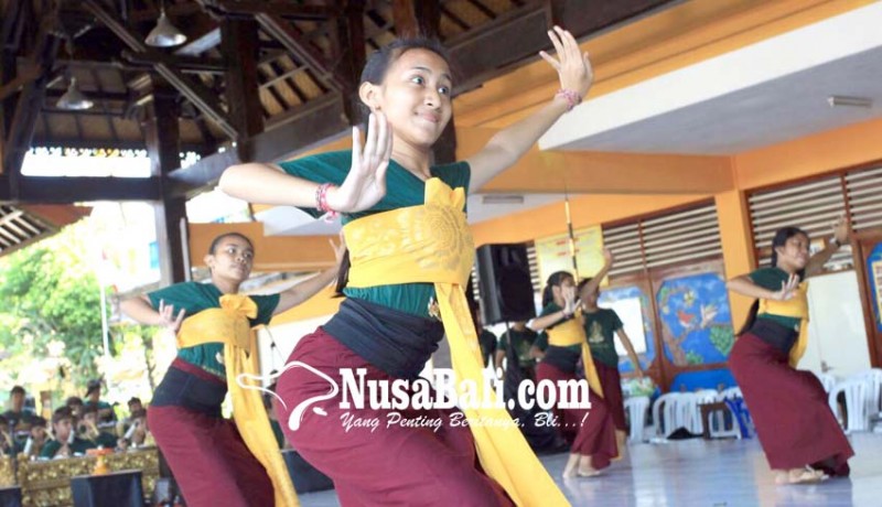www.nusabali.com-gong-kebyar-denpasar-dibina-tim-kesenian-provinsi