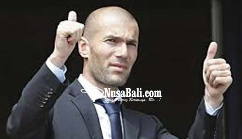www.nusabali.com-zidane-sebut-barca-invincible