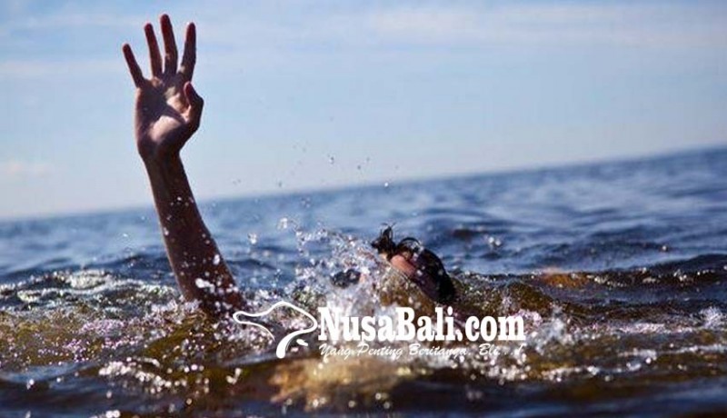 www.nusabali.com-berenang-di-pantai-mahasiswa-uin-malang-hilang