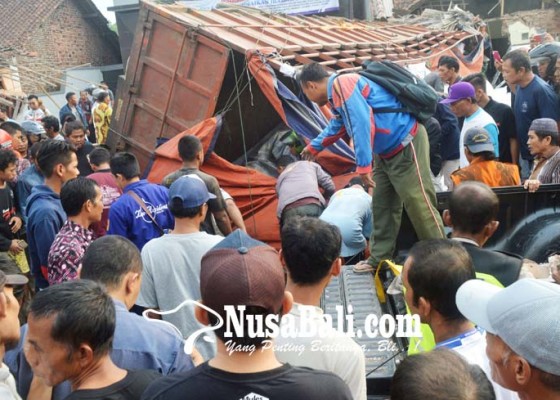 Nusabali.com - kecelakaan-truk-maut-karena-lebihi-tonase