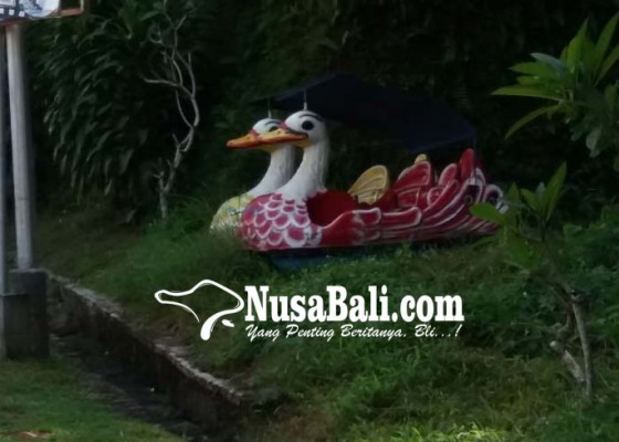 Nusabali.com - perahu-bebek-tukad-unda-nganggur