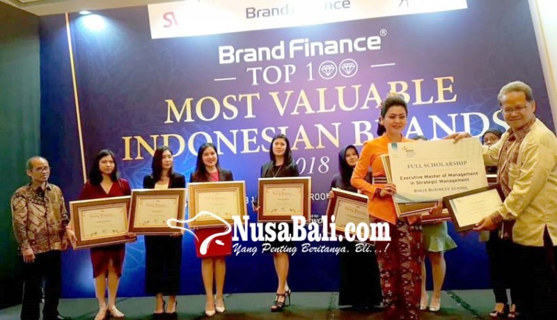 www.nusabali.com-kadek-kaori-raih-award-young-woman-future-business-leaders-2018