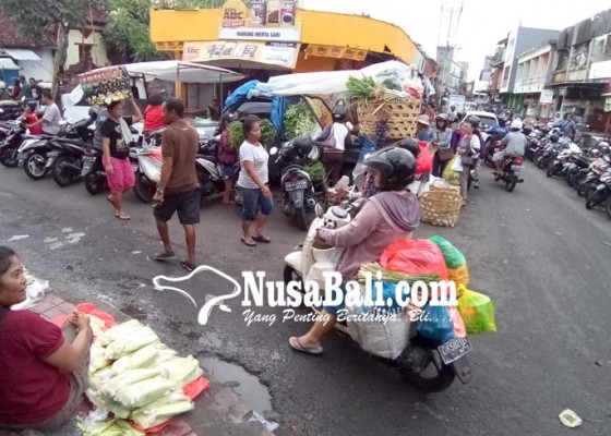Nusabali.com - dishub-catat-13-pasar-tumpah-sebabkan-kemacetan