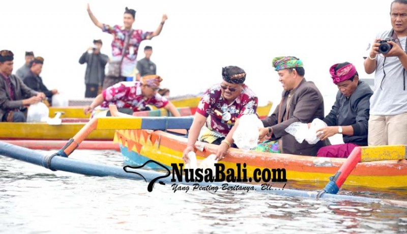 www.nusabali.com-ulun-danu-art-festival-manajemen-tebar-ikan-di-danau-beratan