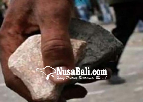 Nusabali.com - pelaku-pelempar-batu-di-tol-ditangkap