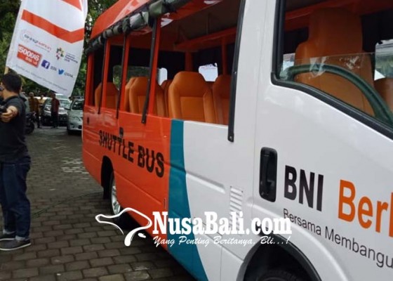 Nusabali.com - gianyar-terima-bantuan-2-shuttle-bus