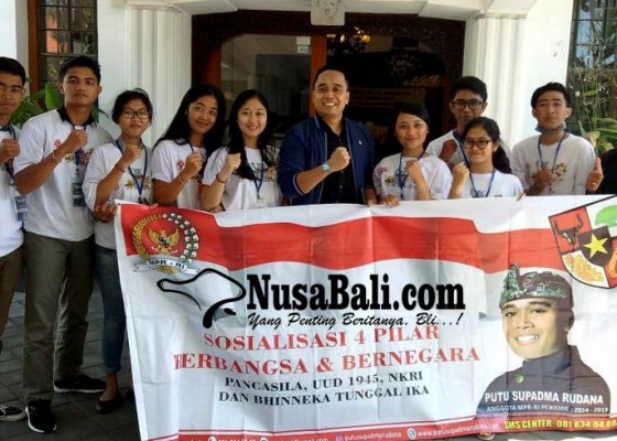 Nusabali.com - anggota-komisi-x-dpr-ri-sosialisasi-4-pilar