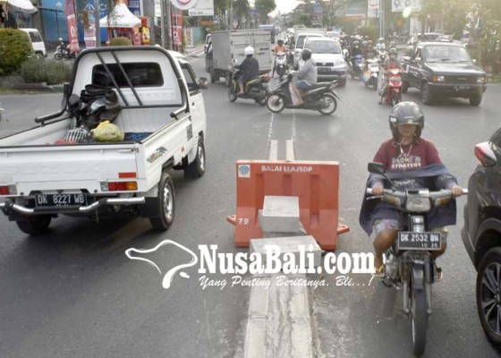 Nusabali.com - road-barrier-simpang-gatsu-1-permanen