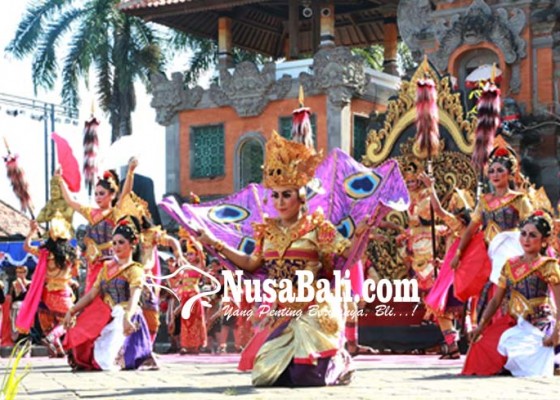 Nusabali.com - pawai-budaya-hut-kota-terancam-lenyap