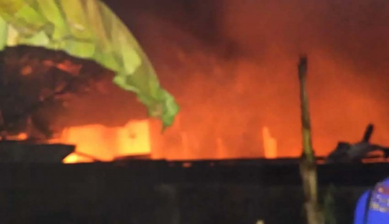www.nusabali.com-polisi-dalami-penyebab-2-rumah-terbakar