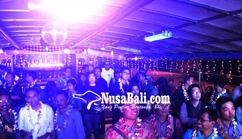 www.nusabali.com-delegasi-imf-wb-diajak-sea-safari-cruise