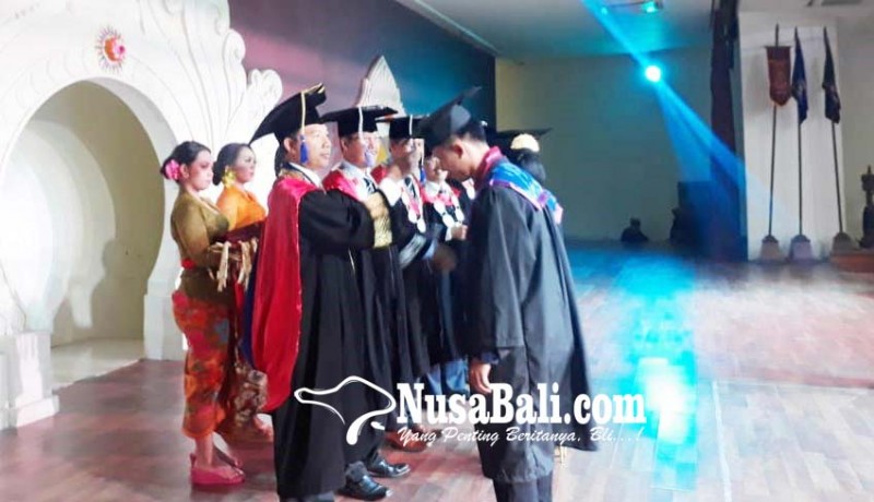 www.nusabali.com-370-mahasiswa-isi-denpasar-diwisuda