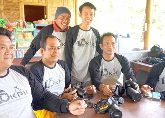 Nusabali.com - komunitas-fotografer-hunting-amal-buat-palu
