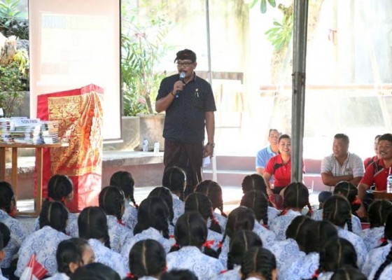 Nusabali.com - klungkung-deklarasikan-sekolah-ramah-anak