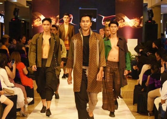 Nusabali.com - denpasar-hype-fashion-week-meriahkan-spark2ing-anniversary-level-21-mall
