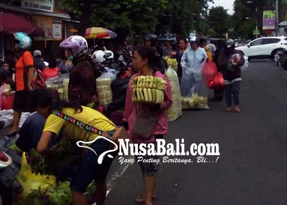 Nusabali.com - pasar-tumpah-sambut-kedatangan-galungan