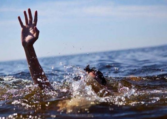 Nusabali.com - cuci-baju-di-sungai-ditemukan-tewas-tenggelam
