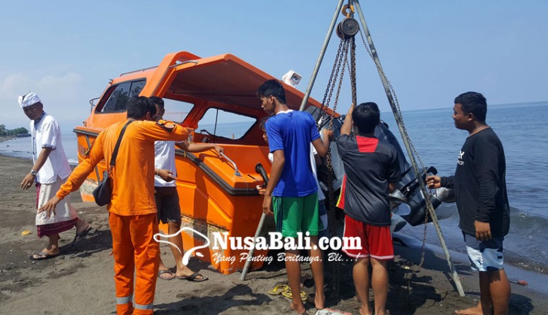 www.nusabali.com-kapal-katamaran-bpbd-hancur-dihantam-gelombang
