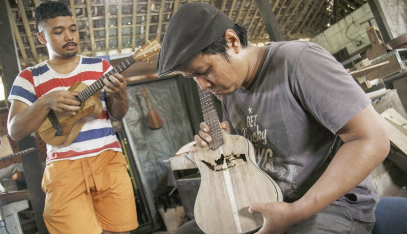 www.nusabali.com-kerajinan-ukulele