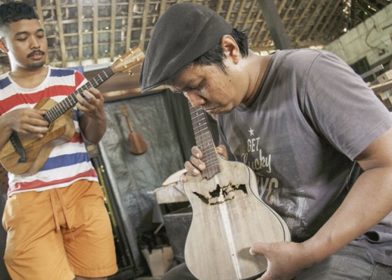 Nusabali.com - kerajinan-ukulele