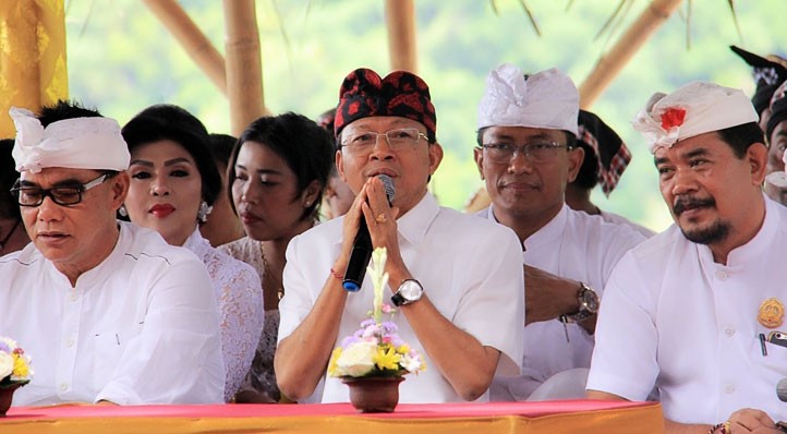 www.nusabali.com-gubernur-koster-ajak-masyarakat-dukung-program-nangun-sat-kethi-loka-bali