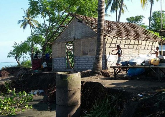Nusabali.com - abrasi-meluas-nelayan-kembali-mengungsi