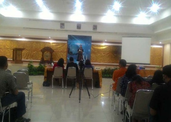 Nusabali.com - komik-gelar-seminar-dan-lomba-public-speaking