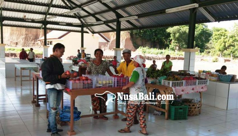 www.nusabali.com-pasar-rakyat-desa-giri-emas-diserbu-pedagang