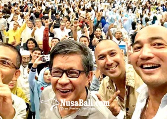Nusabali.com - ajak-ratusan-peserta-selfie