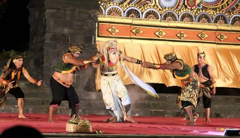 www.nusabali.com-fragmentari-brahmana-keling-meriahkan-klungkung-menari