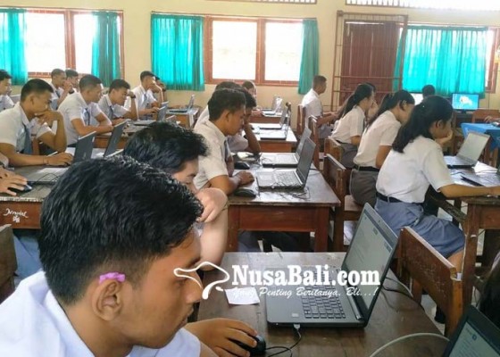 Nusabali.com - sman-1-kediri-pinjam-laptop