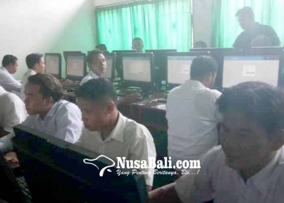 Nusabali.com - 80-siswa-paket-c-ikuti-unbk-susulan