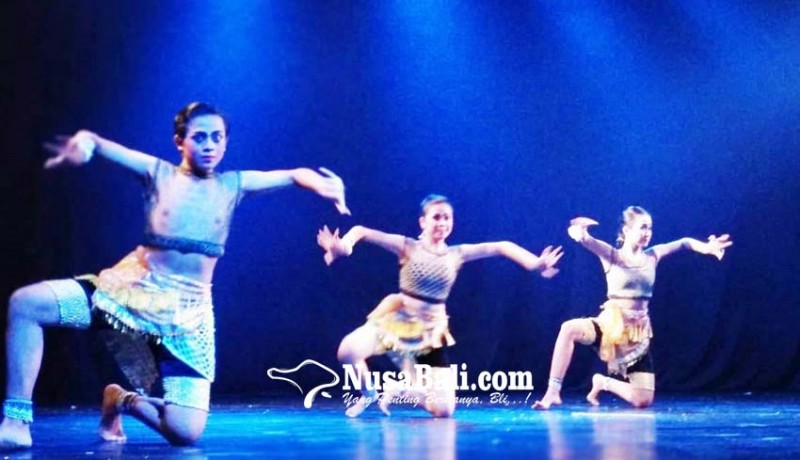 www.nusabali.com-april-woman-space-dorong-keberanian-koreografer-wanita