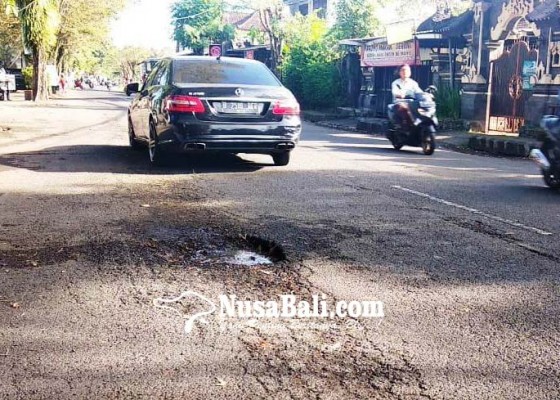 Nusabali.com - puprkp-tabanan-anggarkan-rp-31-m-untuk-pemeliharaan-jalan