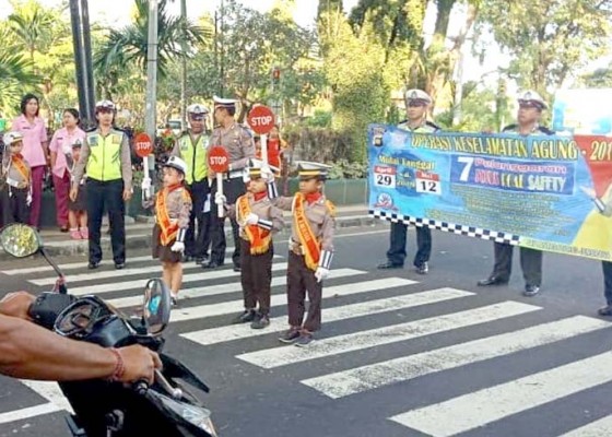 Nusabali.com - pagi-libatkan-polisi-cilik-sore-bagikan-takjil