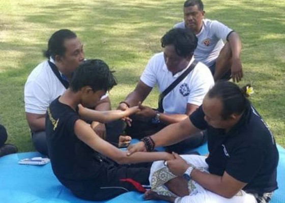 Nusabali.com - 8-atlet-taekwondo-badung-kesurupan
