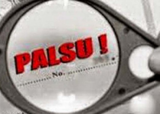 Nusabali.com - warga-jasan-pertanyakan-kasus-pemalsuan-awig-awig