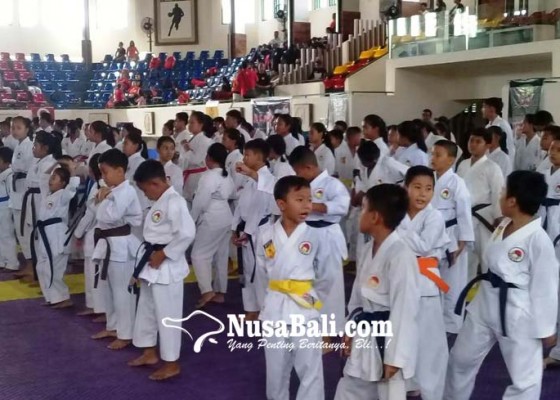 Nusabali.com - ratusan-karateka-duel-di-bali