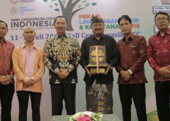 Nusabali.com - badung-raih-kalpataru-dan-top-99-inovasi-batik