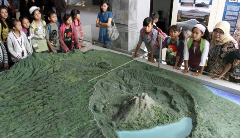 www.nusabali.com-pelajar-dominasi-kunjungan-ke-museum-gunung-api-batur