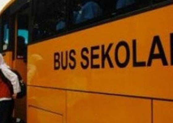 Nusabali.com - bus-di-denpasar-barat-baru-layani-dua-sekolah