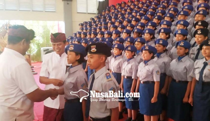 www.nusabali.com-330-siswa-smasmk-bali-mandara-dilantik
