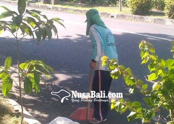 Nusabali.com - petugas-kebersihan-dlh-jadi-korban-pelecehan