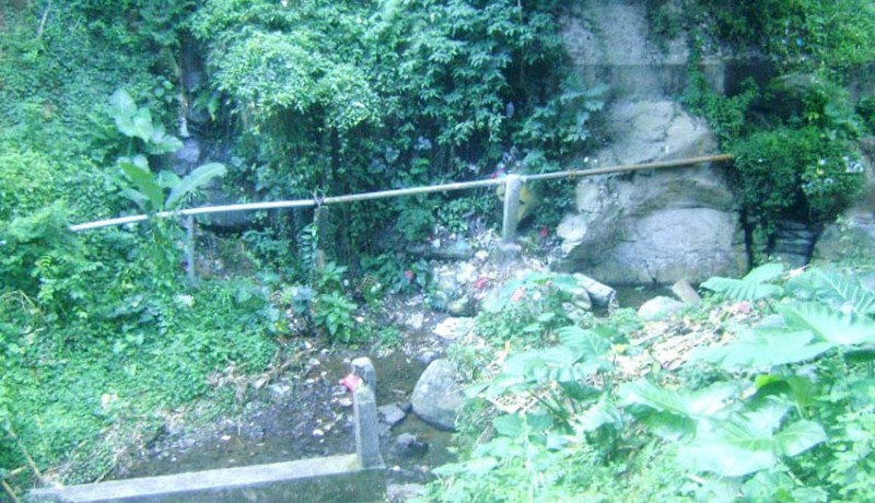 www.nusabali.com-sungai-di-bangli-tercemar-sampah
