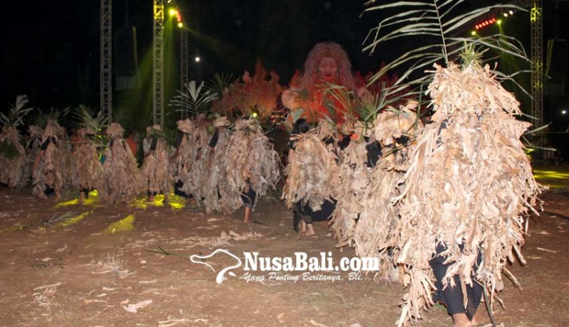www.nusabali.com-tari-baris-cerekuak-massal-meriahkan-pembukaan-festival-kerambitan