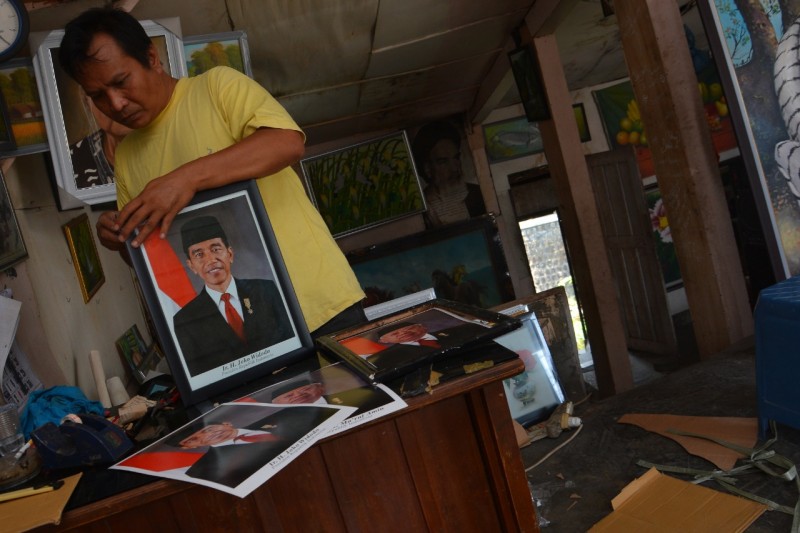 www.nusabali.com-foto-baru-presiden-wapres-masih-sulit-ditemukan-di-denpasar